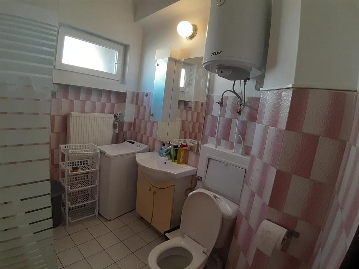 Апартаменты Best Apartament In Center Бухарест Номер фото